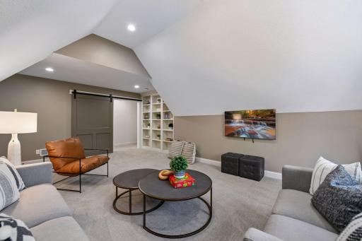 6671 Amberwood Lane, Chanhassen, MN 55317