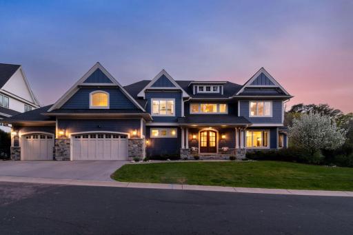 6671 Amberwood Lane, Chanhassen, MN 55317