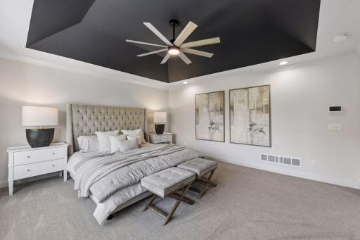 6671 Amberwood Lane, Chanhassen, MN 55317