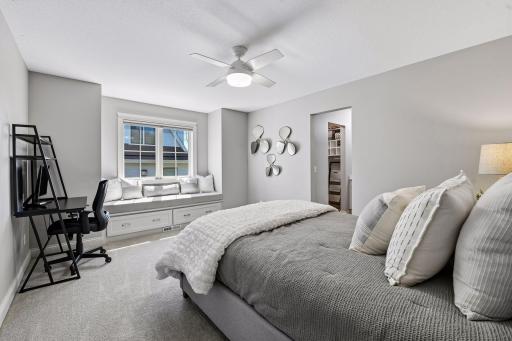 6671 Amberwood Lane, Chanhassen, MN 55317