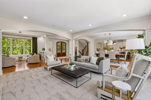 6671 Amberwood Lane, Chanhassen, MN 55317