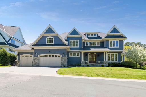 6671 Amberwood Lane, Chanhassen, MN 55317