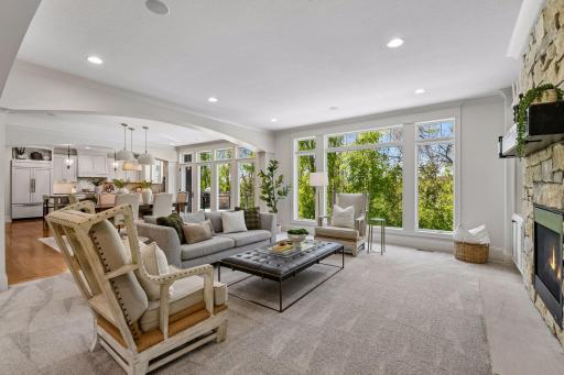 6671 Amberwood Lane, Chanhassen, MN 55317
