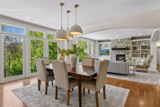 6671 Amberwood Lane, Chanhassen, MN 55317