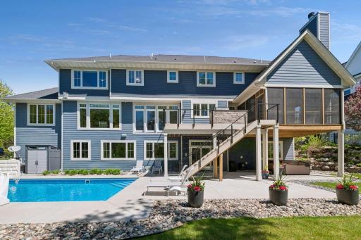 6671 Amberwood Lane, Chanhassen, MN 55317