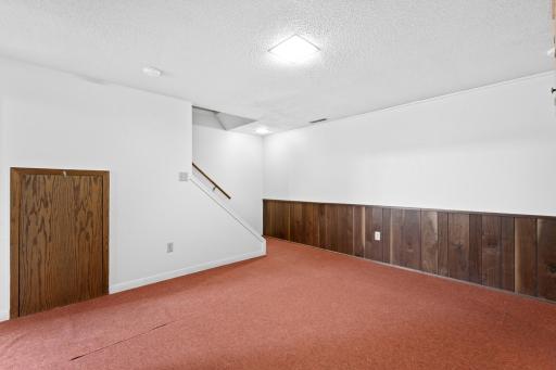 2110 Valkyrie Drive NW, Rochester, MN 55901