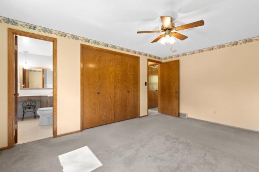 2110 Valkyrie Drive NW, Rochester, MN 55901