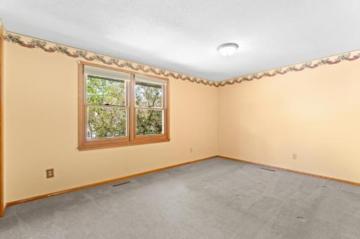 2110 Valkyrie Drive NW, Rochester, MN 55901