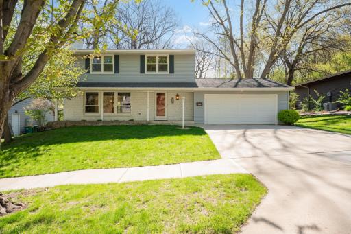 2110 Valkyrie Drive NW, Rochester, MN 55901