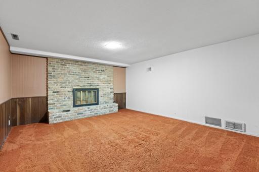 2110 Valkyrie Drive NW, Rochester, MN 55901