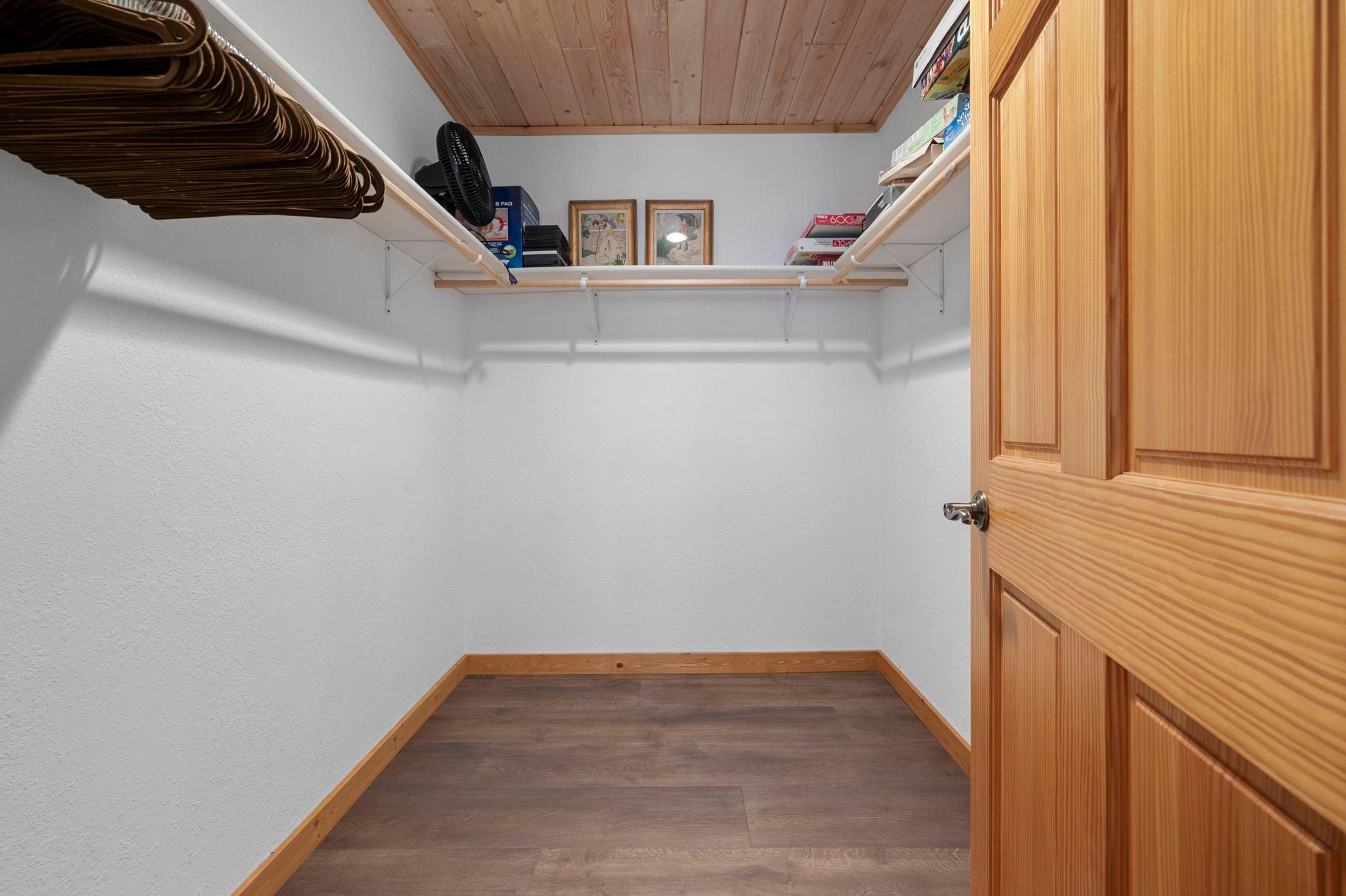 44-web-or-mls-29316 Pardun Rd-34.jpg