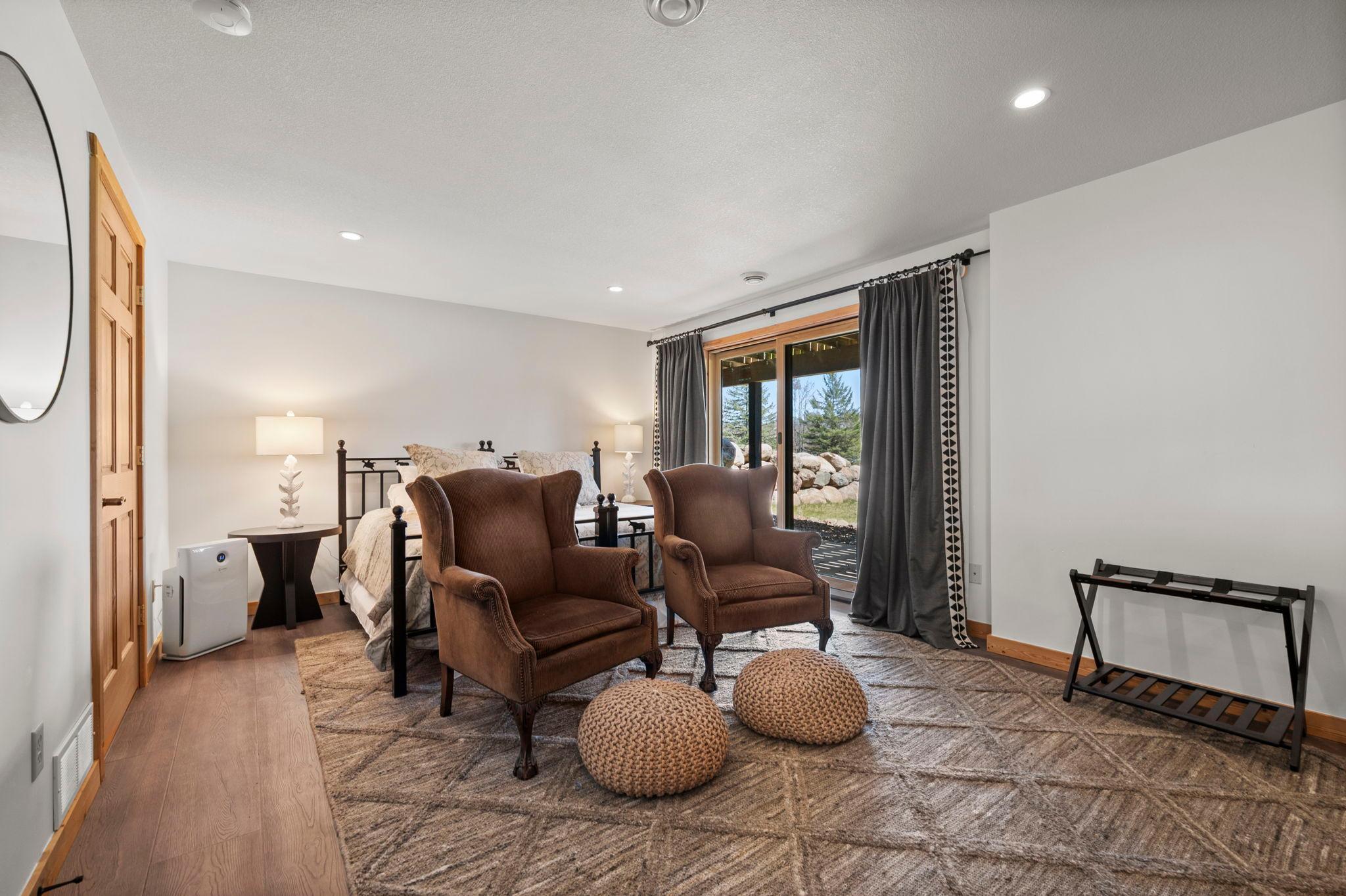 49-web-or-mls-29316 Pardun Rd-164.jpg