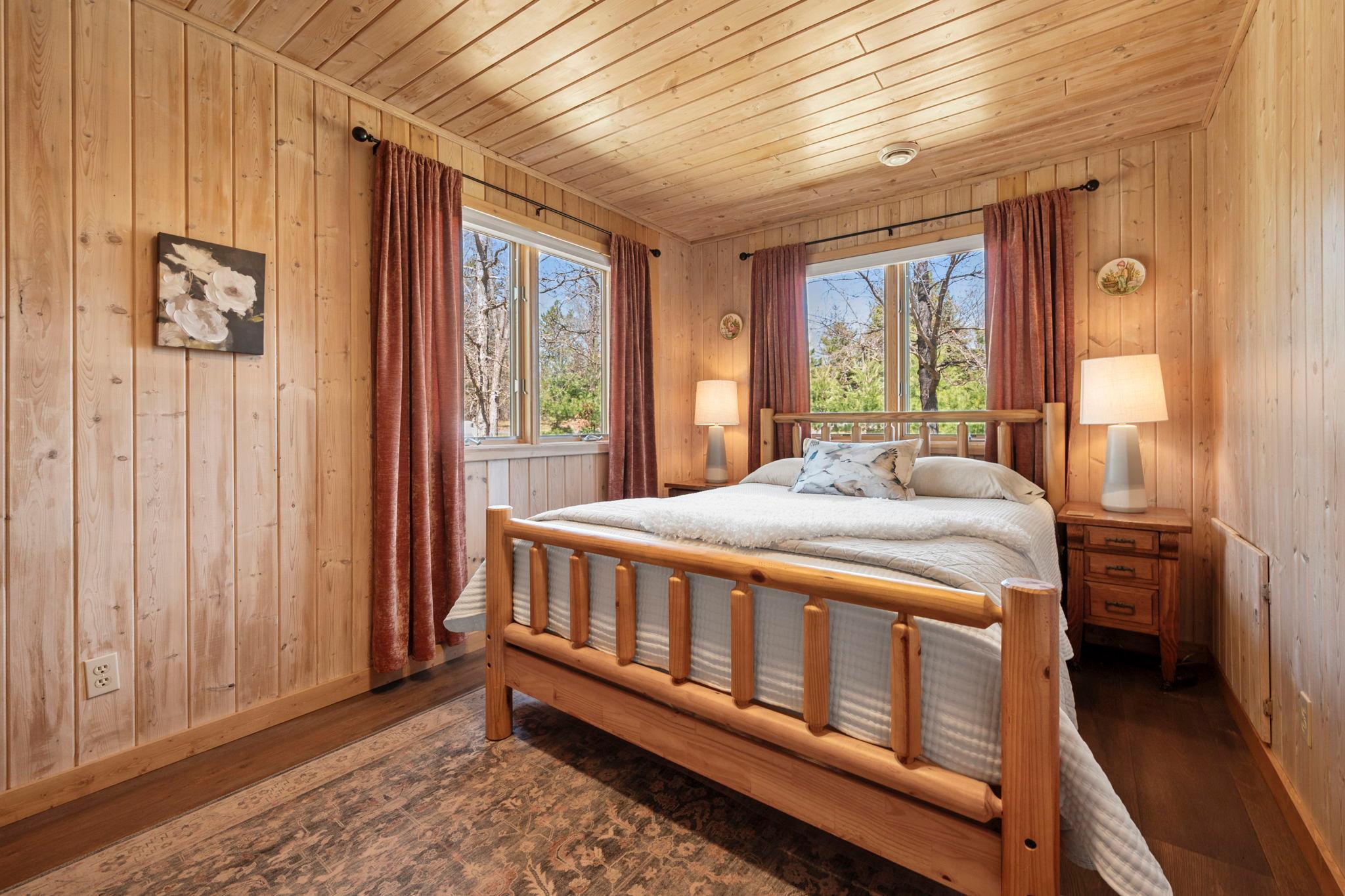 40-web-or-mls-29316 Pardun Rd-14.jpg