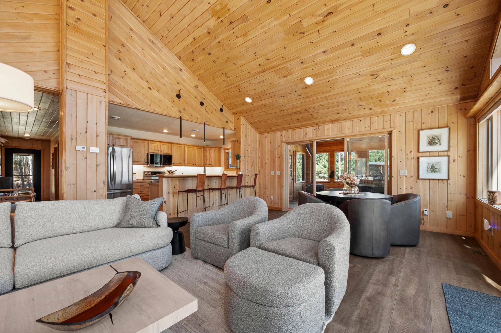 20-web-or-mls-29316 Pardun Rd-81.jpg