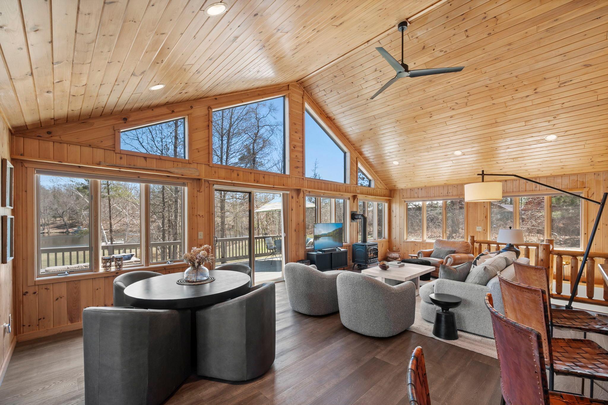 25-web-or-mls-29316 Pardun Rd-105.jpg