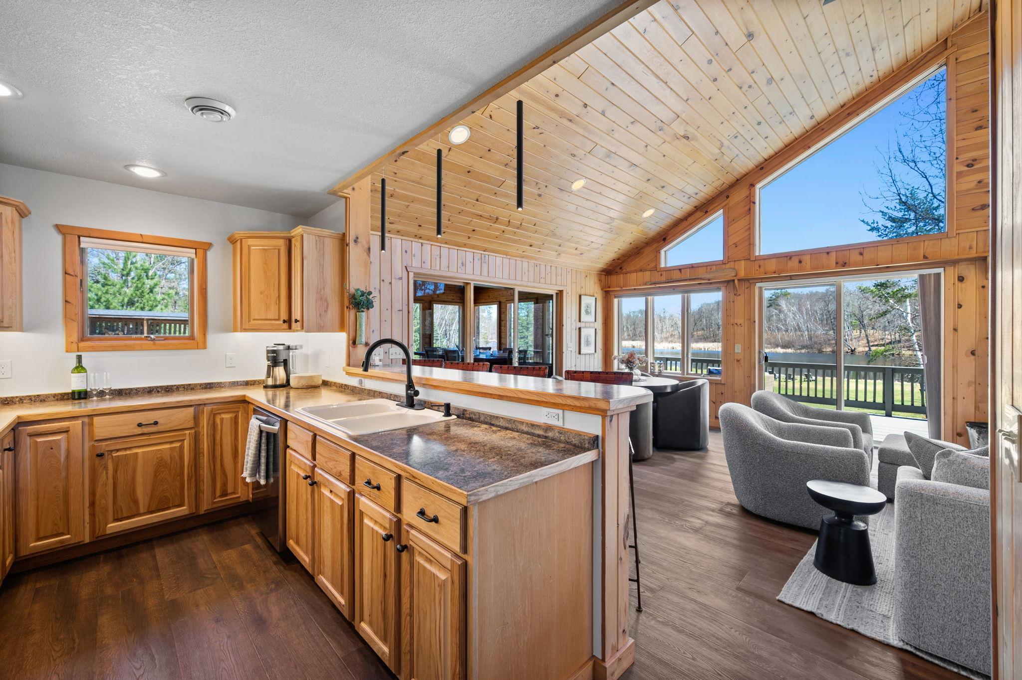 30-web-or-mls-29316 Pardun Rd-118.JPG