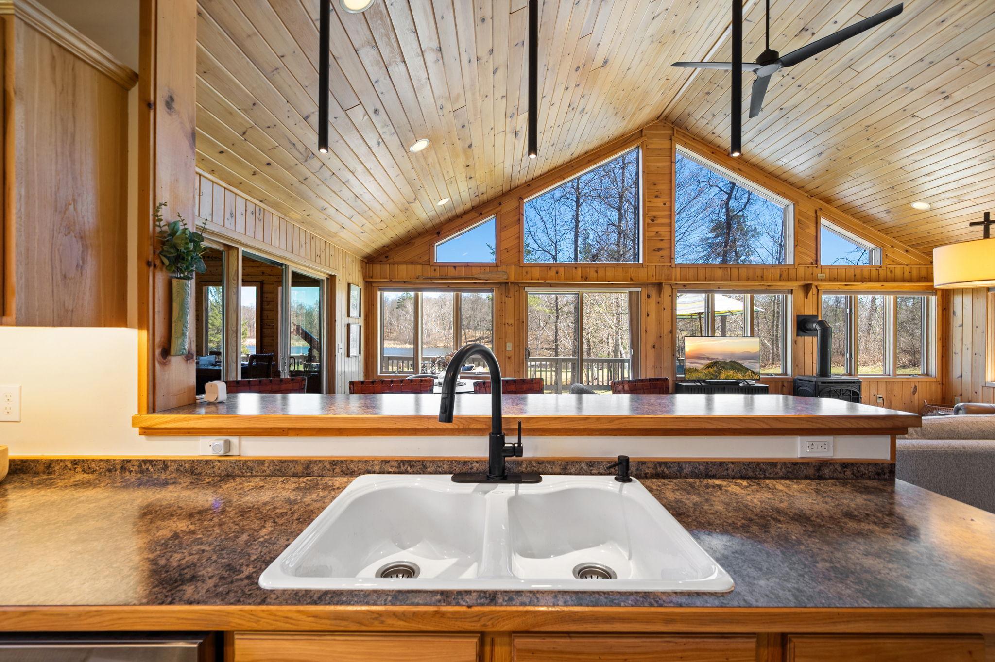 32-web-or-mls-29316 Pardun Rd-128.JPG