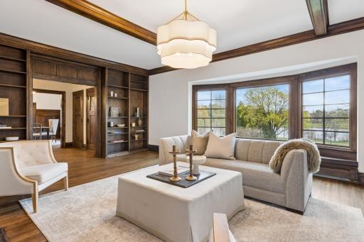 2204 W Lake Of The Isles Parkway, Minneapolis, MN 55405