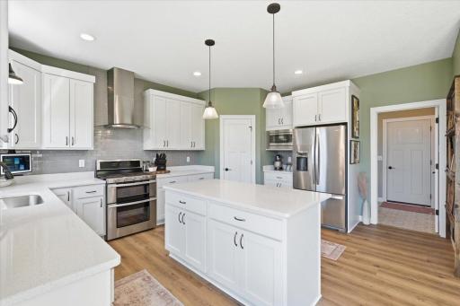 999 152nd Avenue, New Richmond, WI 54017