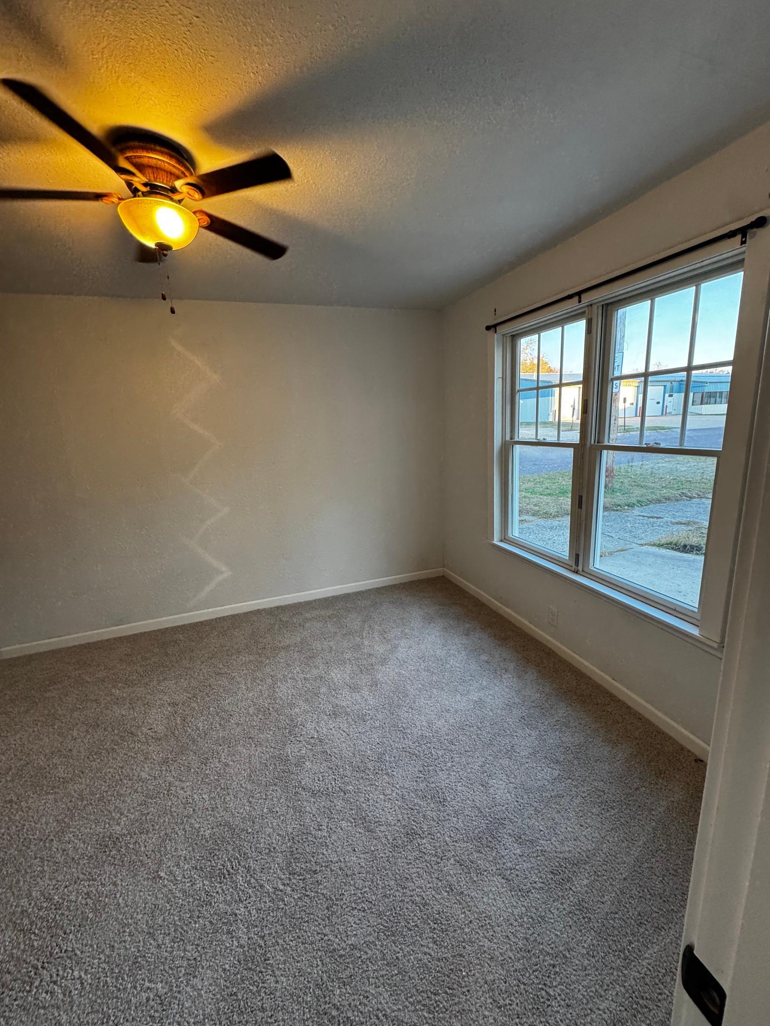 Kasota Unit 1 bed 12.jpg