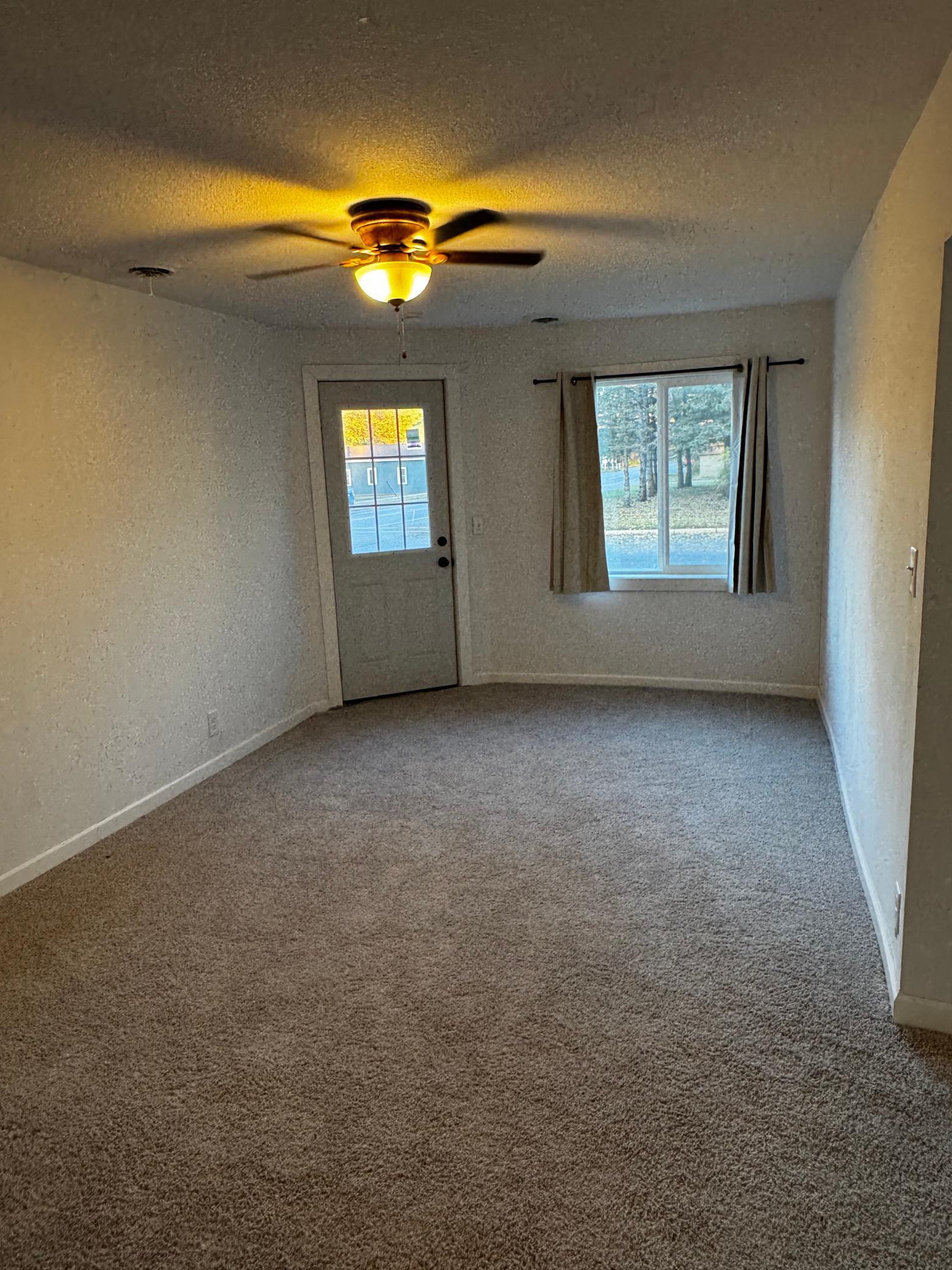 Kasota Unit 1 living 12.jpg