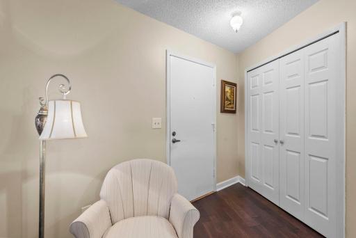 7-web-or-mls-1150 Dellwood St S 306-58.jpg