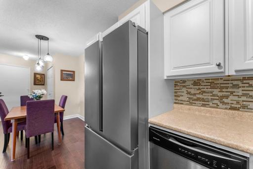 14-web-or-mls-1150 Dellwood St S 306-93.jpg