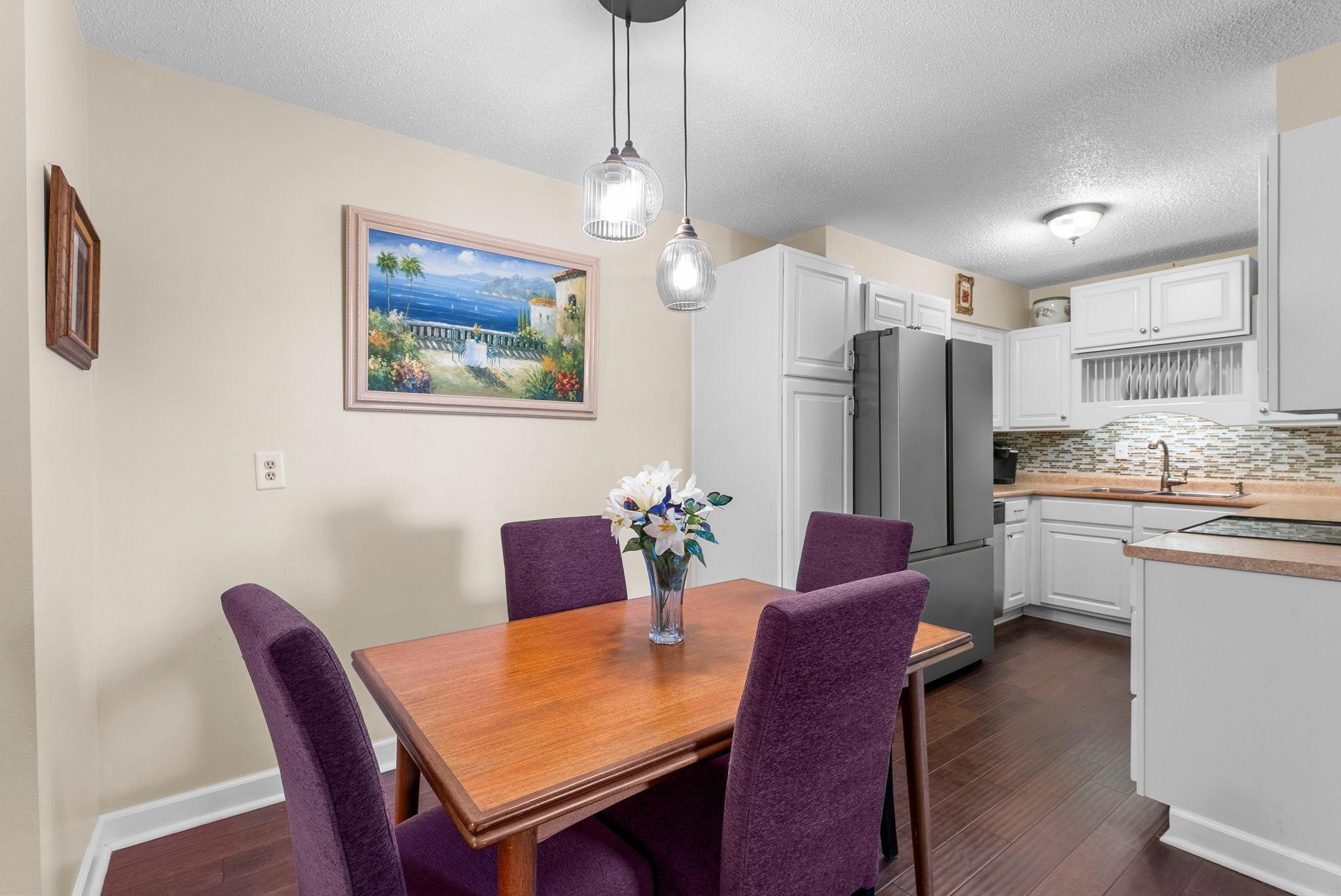 9-web-or-mls-1150 Dellwood St S 306-68.jpg