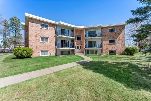 3-web-or-mls-1150 Dellwood St S 306-8.jpg