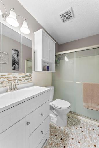 30-web-or-mls-1150 Dellwood St S 306-173.jpg