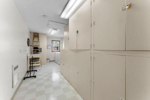 31-web-or-mls-1150 Dellwood St S 306-48.jpg