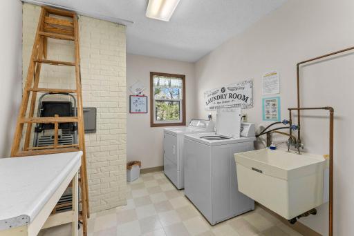 32-web-or-mls-1150 Dellwood St S 306-53.jpg