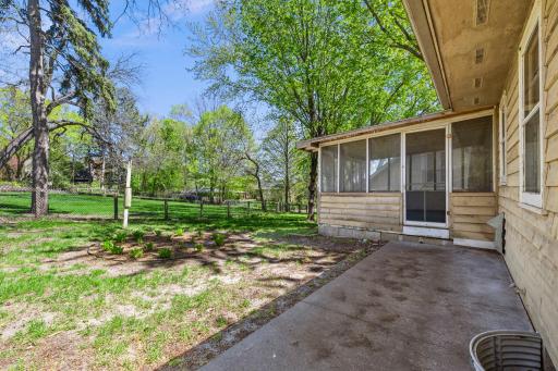 1990 Spates Ave, Orono, MN 55356