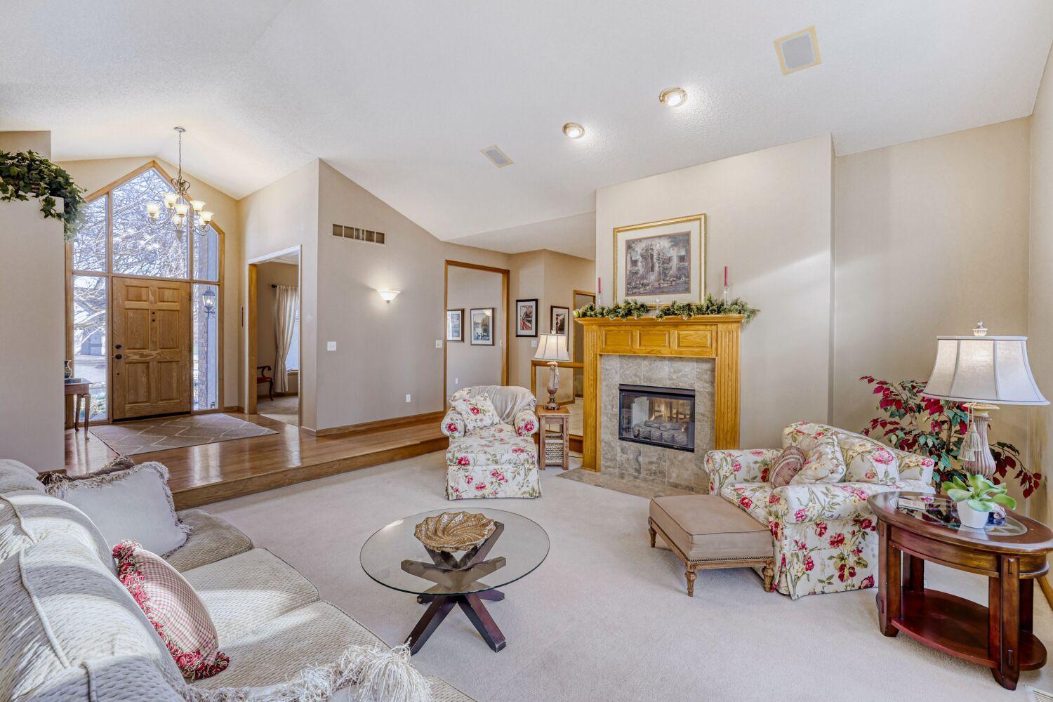 7945 Ranchview Ln N - Web Quality - 006 - 06 Living Room.jpg