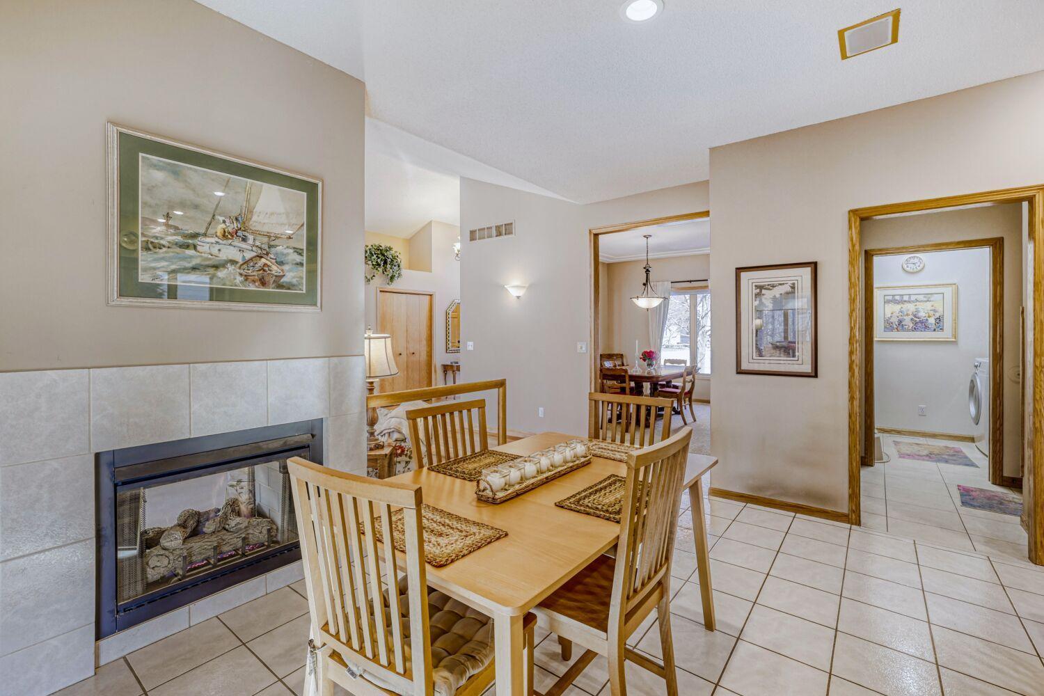 7945 Ranchview Ln N - Web Quality - 013 - 13 Breakfast Area.jpg