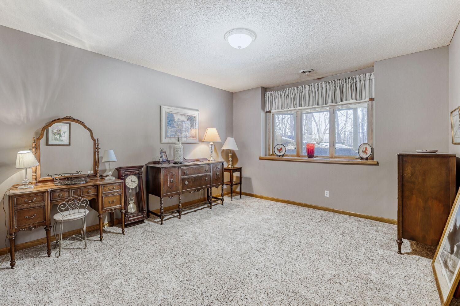 7945 Ranchview Ln N - Web Quality - 009 - 09 Office.jpg