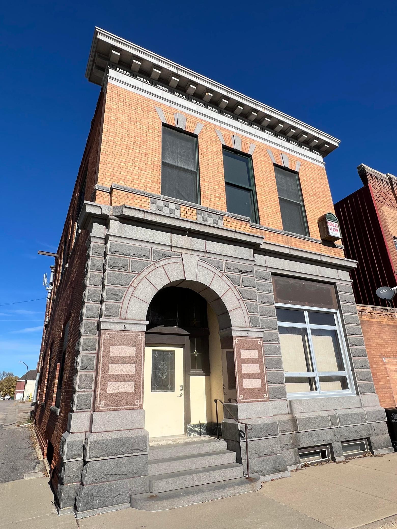 Front Granite & Brick Exterior