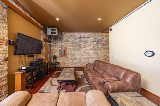 19 2nd Avenue SE, Fairfax, MN 55332