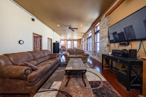 19 2nd Avenue SE, Fairfax, MN 55332