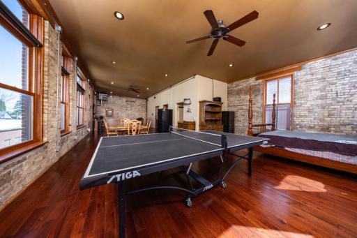 19 2nd Avenue SE, Fairfax, MN 55332