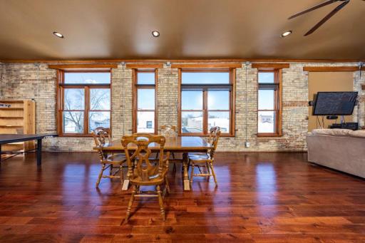 19 2nd Avenue SE, Fairfax, MN 55332