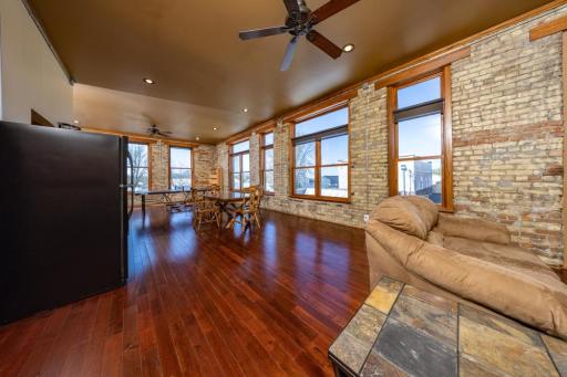 19 2nd Avenue SE, Fairfax, MN 55332