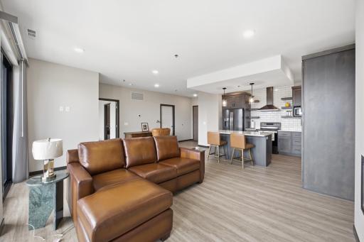 360 32nd Avenue W, 611, West Fargo, ND 58078