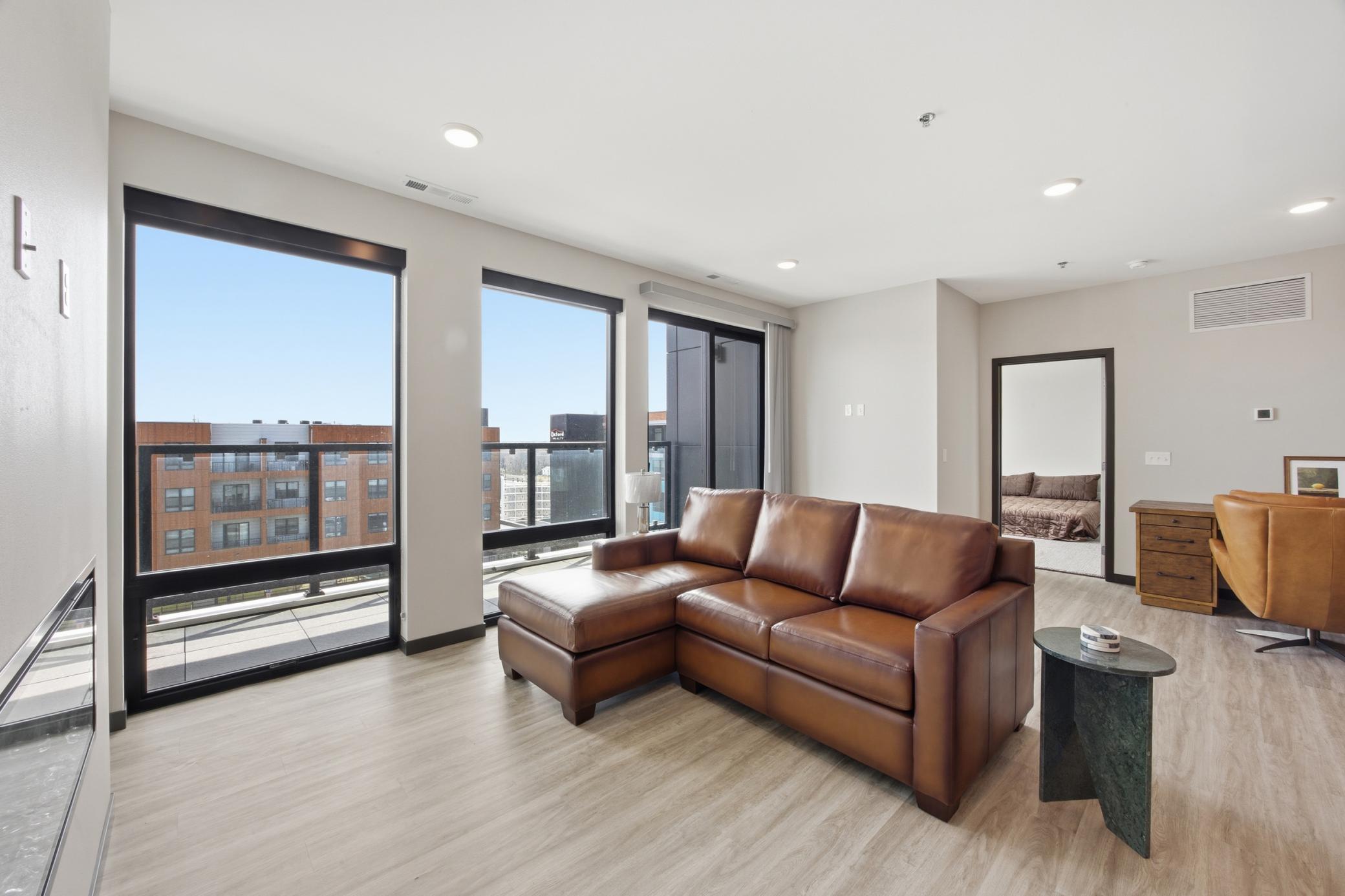 Floor to ceiling WIndows