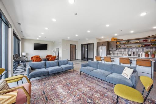 360 32nd Avenue W, 611, West Fargo, ND 58078