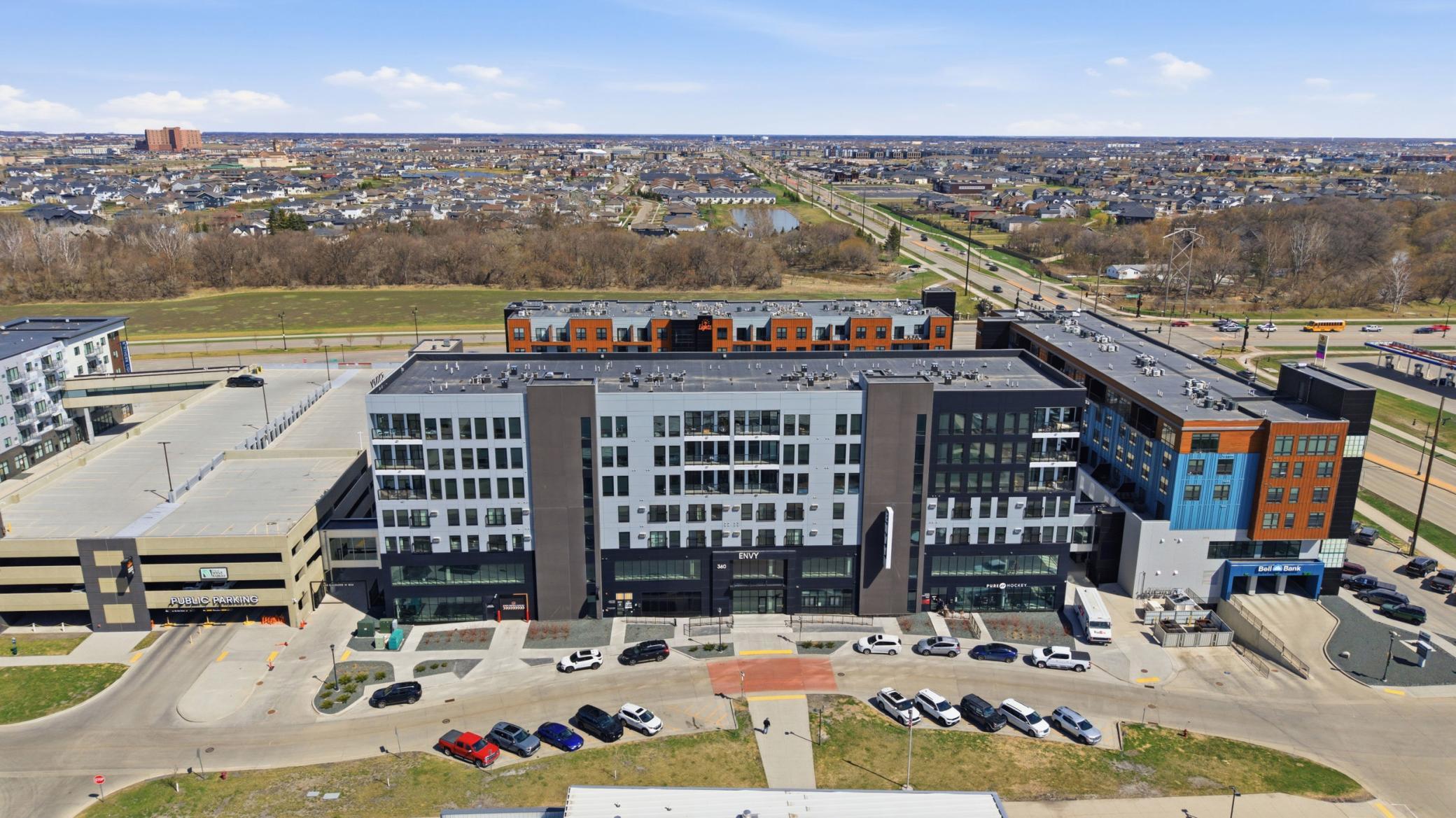 Envy - 360 32nd Ave W