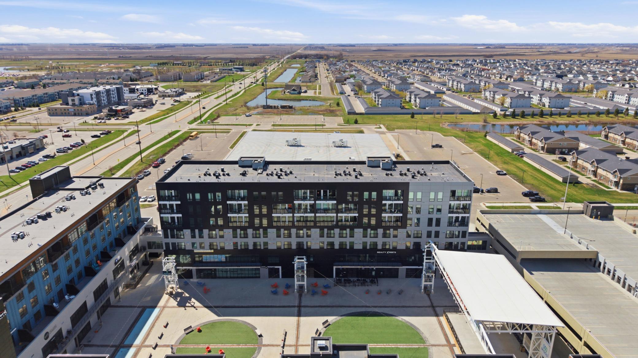 Envy - 360 32nd Ave W