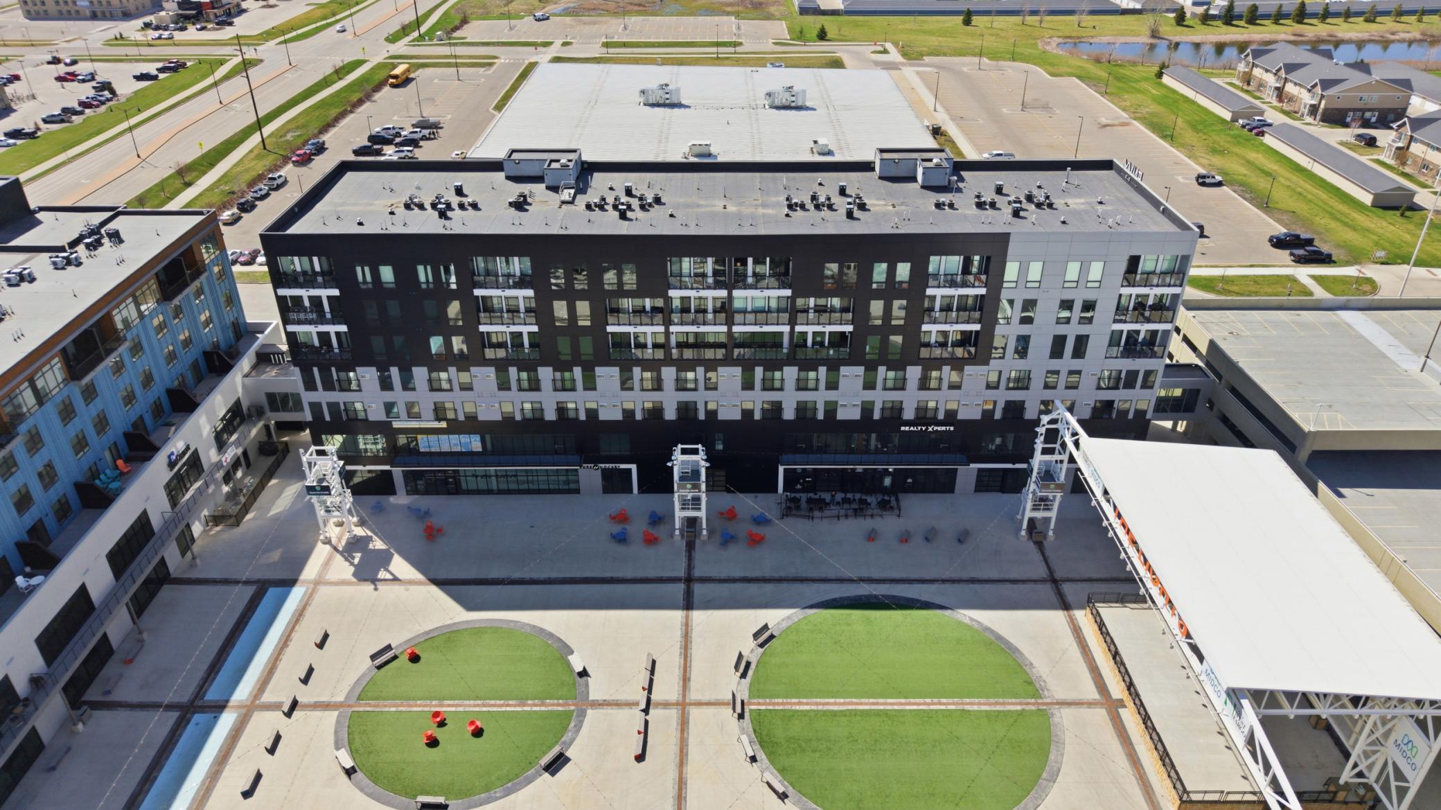 Envy - 360 32nd Ave W