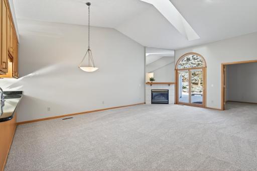 801 Southcross Drive E, Burnsville, MN 55306