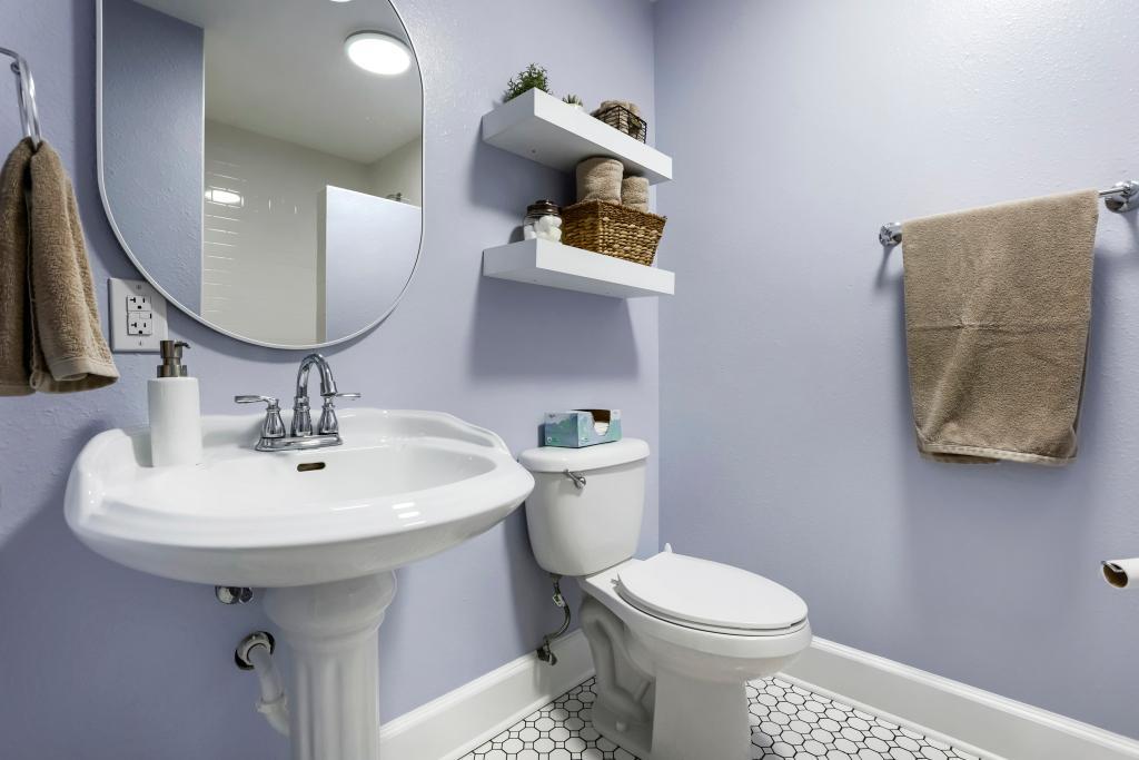 1018 7th St S - MLS Sized - 025 - 21 Primary Bathroom.jpg